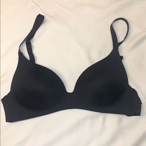Uniqlo beauty light wireless bra